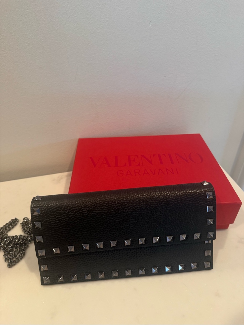 Valentino Garavani Black Leather Rockstud Chain Wallet Clutch